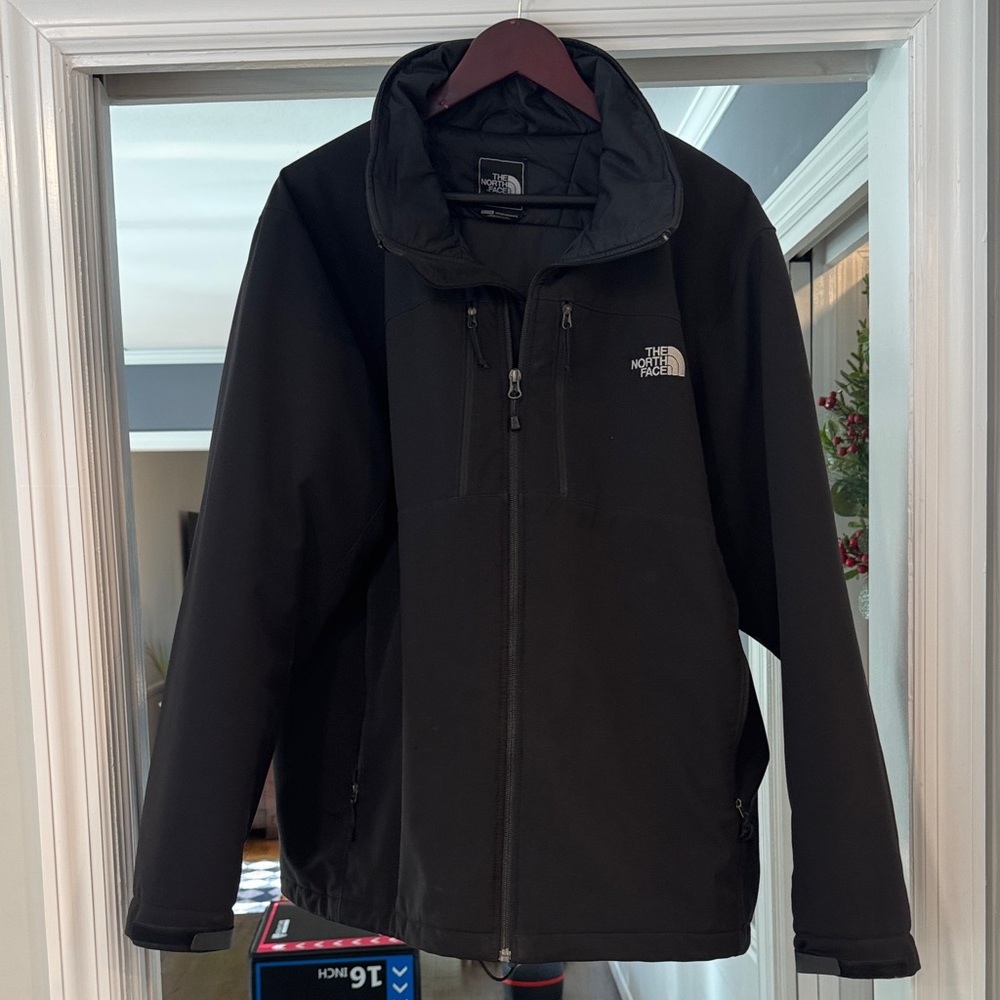 The North Face Men's Black Performance Jacket